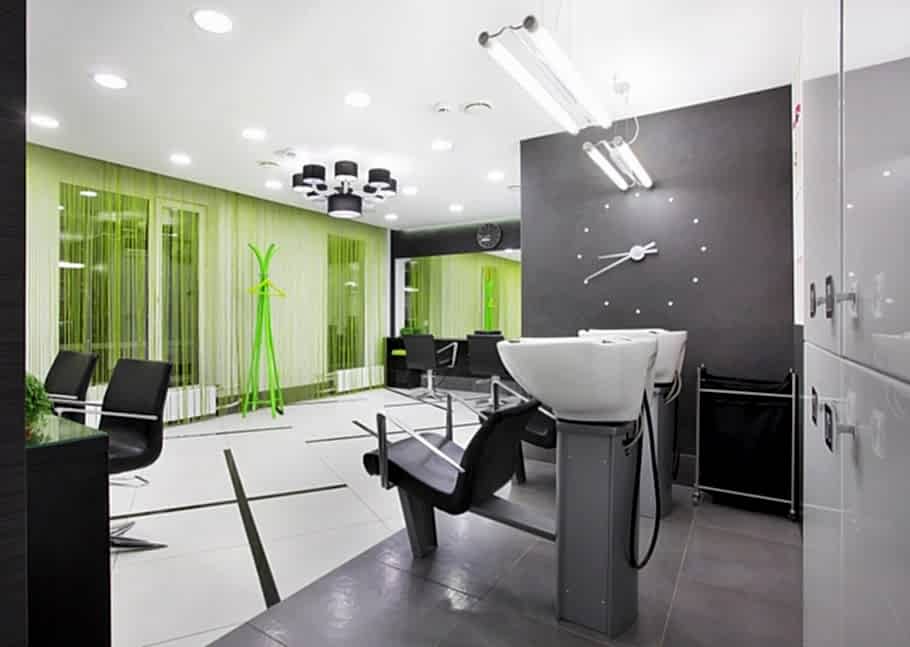 Парикмахерский зал. После